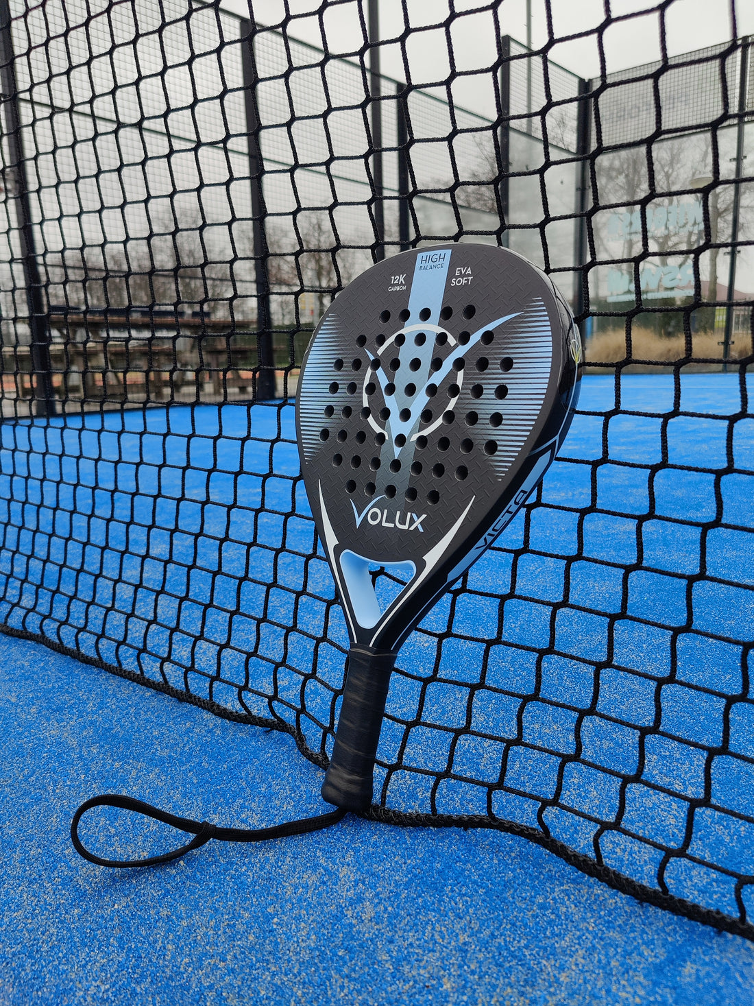 Waarom zitten er gaten in padelrackets?